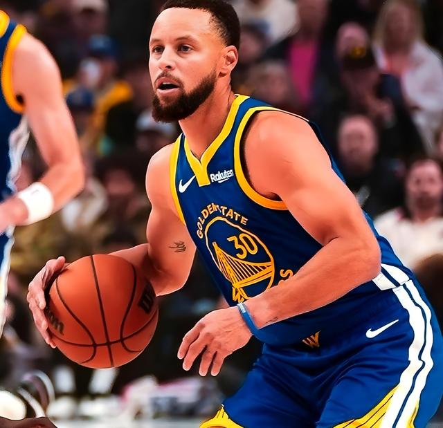 NG体育-关于库里回归赛场，高光表现首场状态亮眼，中国队观众沸腾！的信息