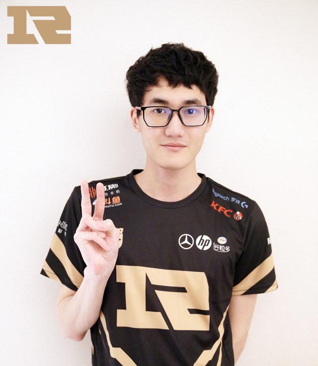 NG体育-包含Karsa在日本队比赛中关键助攻，惊险取胜引发热议！的词条